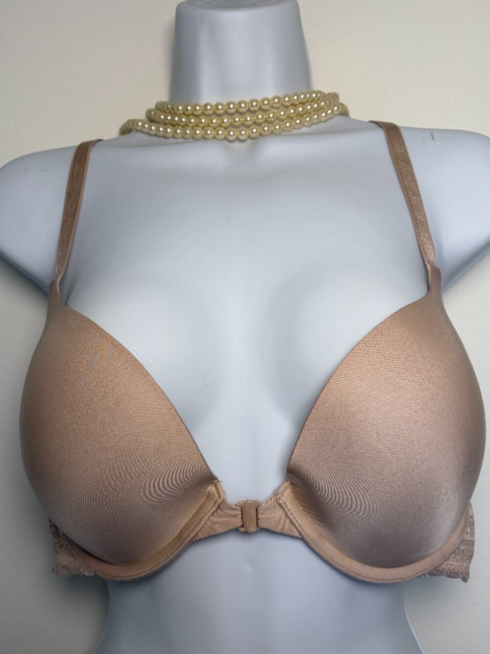 Victoria's Secret Nude Pink Lace Racerback Front Close Push Up Bra 38C - FAIR